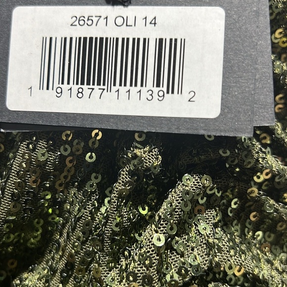 IEENA FOR MAC DUGGAL 26571 NWT
Green Sequined Drop Shoulder Faux Wrap Gown - Picture 7 of 7